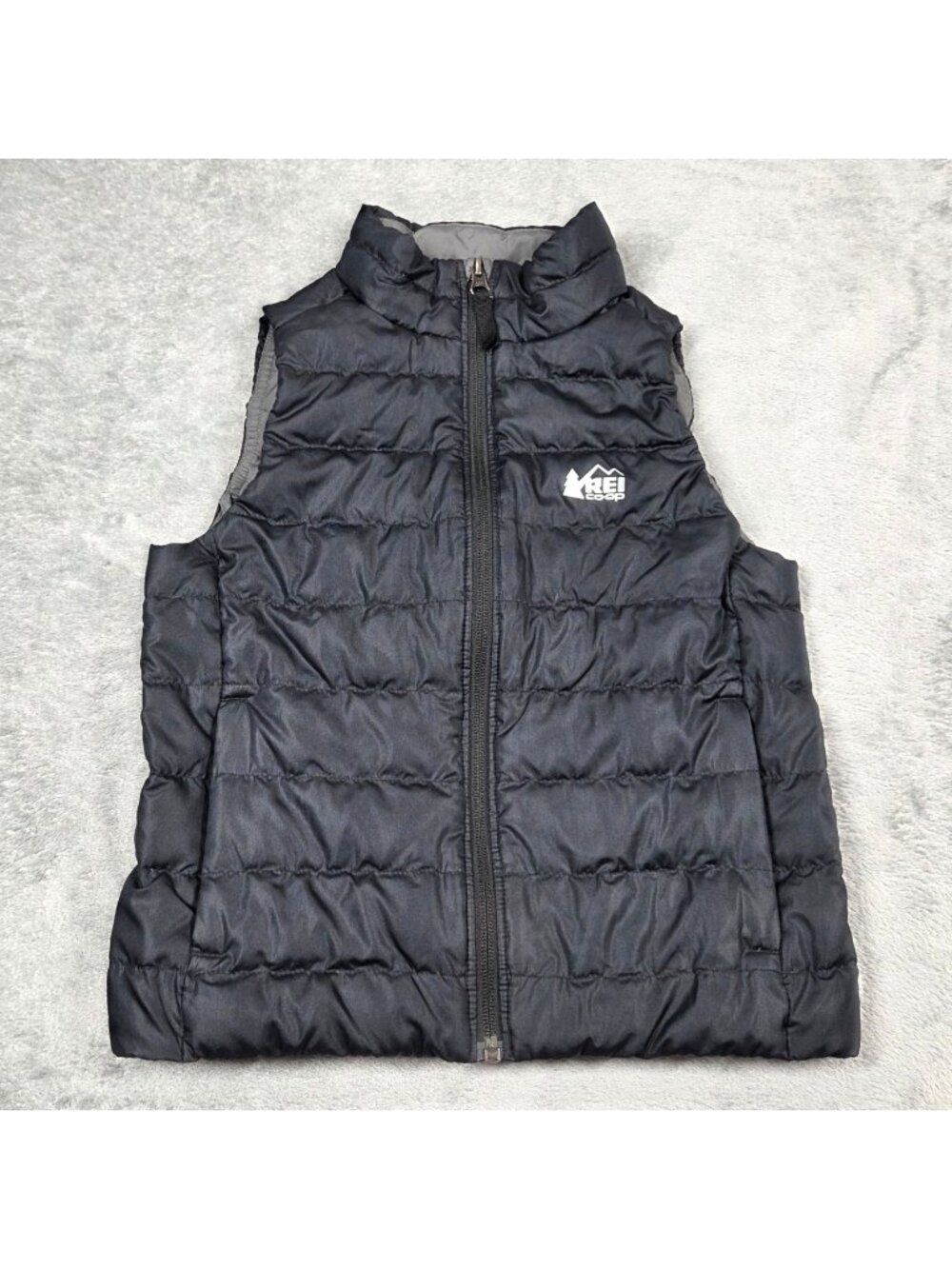 REI Vest Kids XS 6 7 Black Down Filled Puffer Lightweight Hiking Boys Jacket